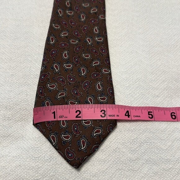 Neil Martin Italian Silk Necktie Made in USA Paisley Print Tie Office Career - Picture 8 of 8
